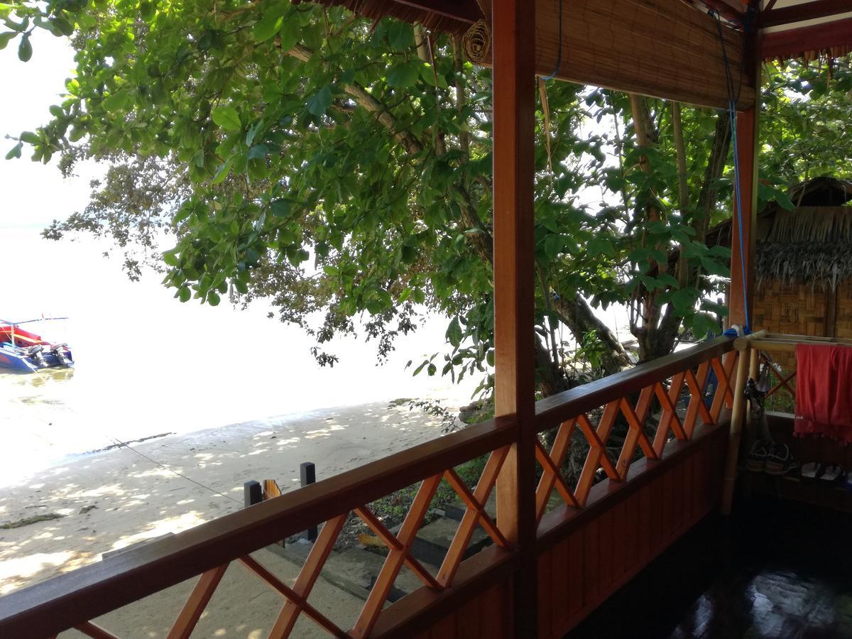 Raja Laut Dive Resort Bunaken Oda fotoğraf
